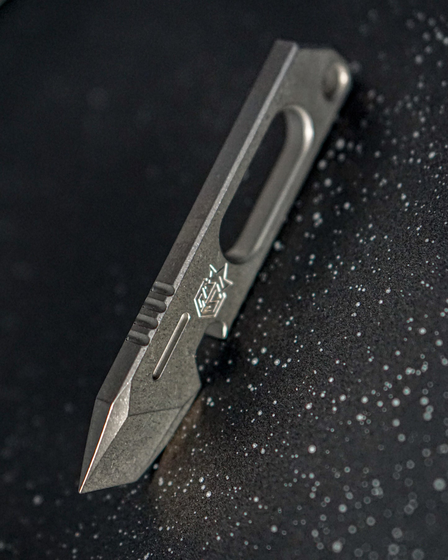 Kronos Titanium Prybar Tool