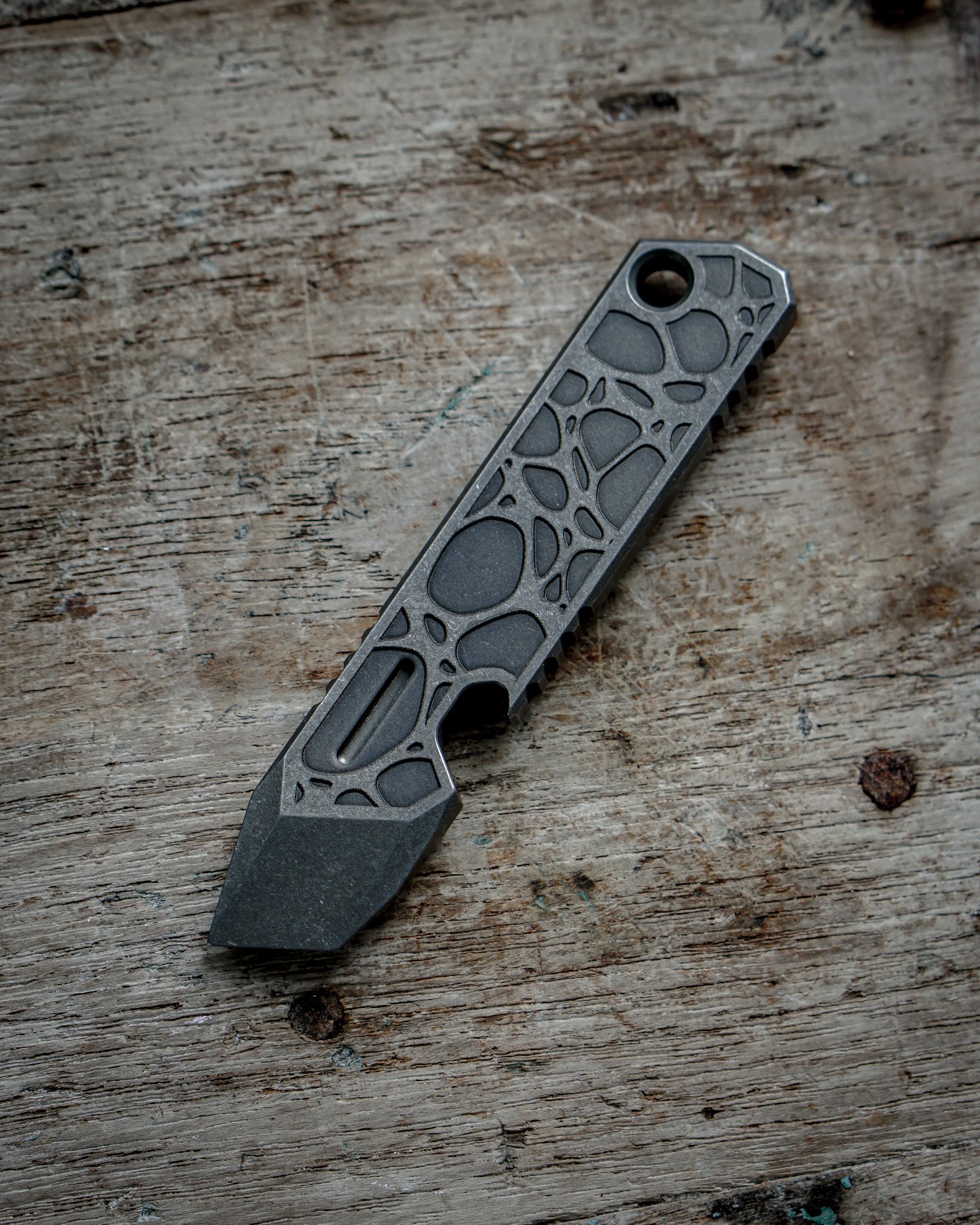 Kronos V2 Titanium Prybar Tool - BioMesh Edition