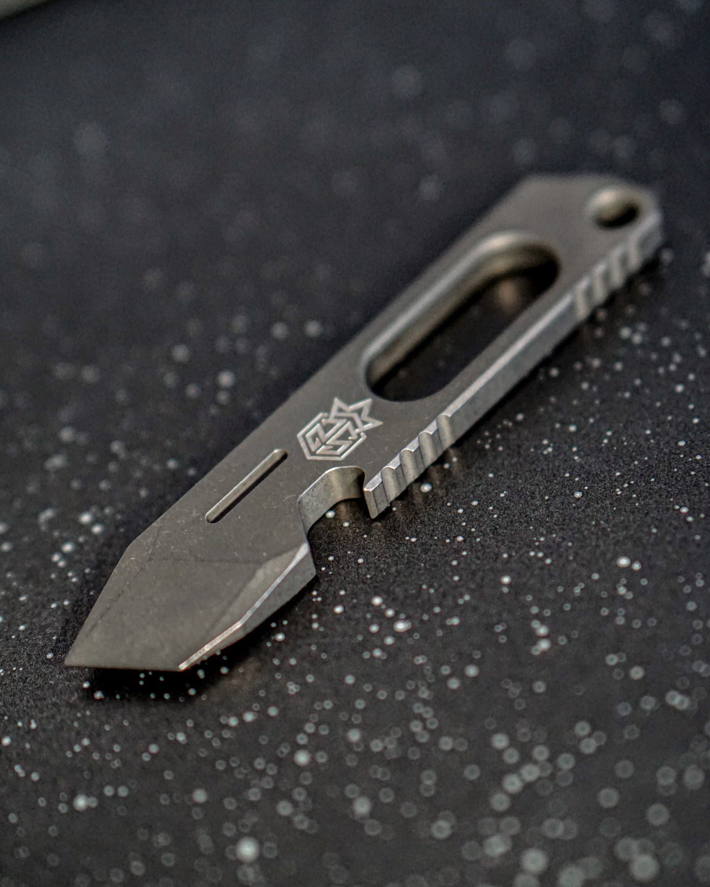 Kronos Titanium Prybar Tool
