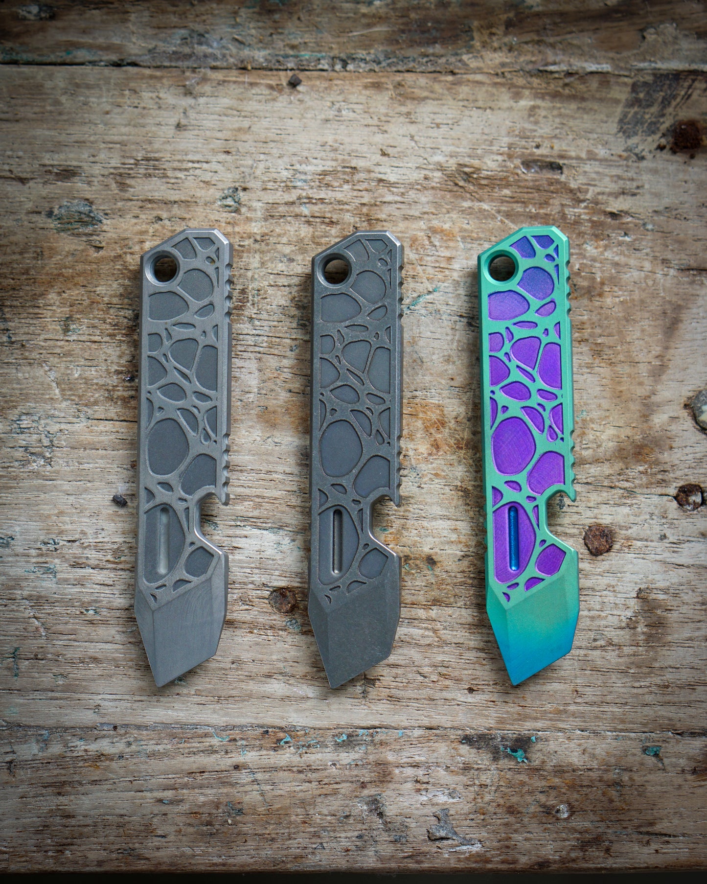 Kronos V2 Titanium Prybar Tool - BioMesh Edition