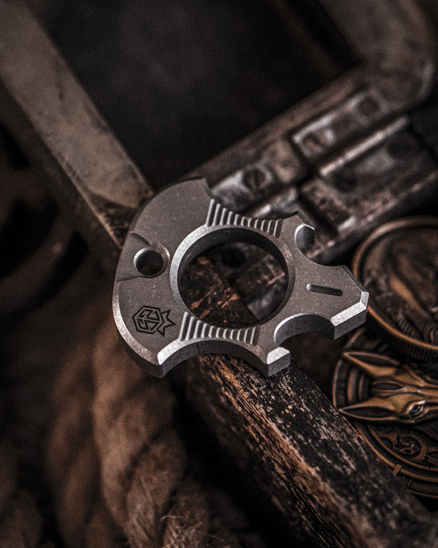 Titanium Sphinx Tool