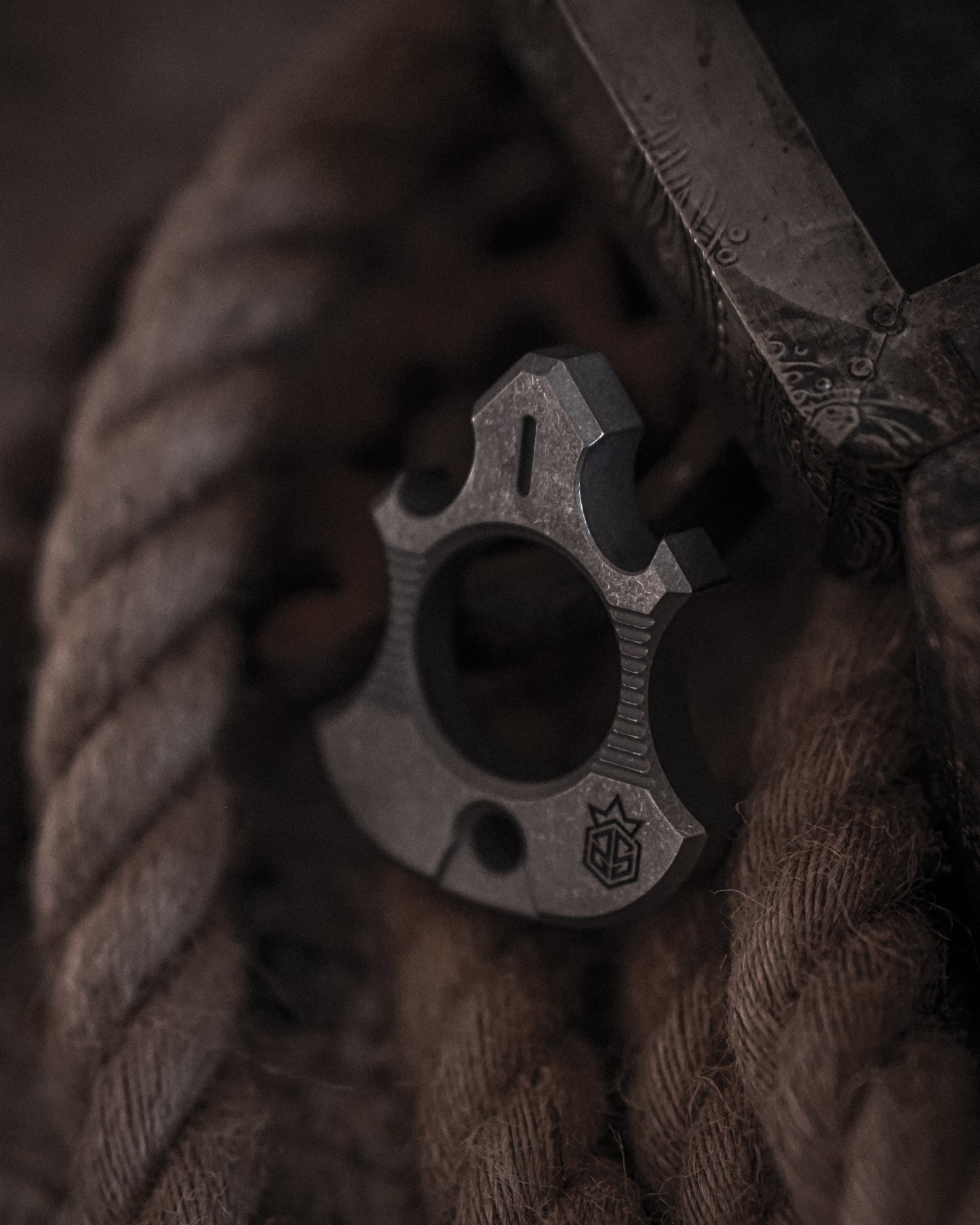 Titanium Sphinx Tool