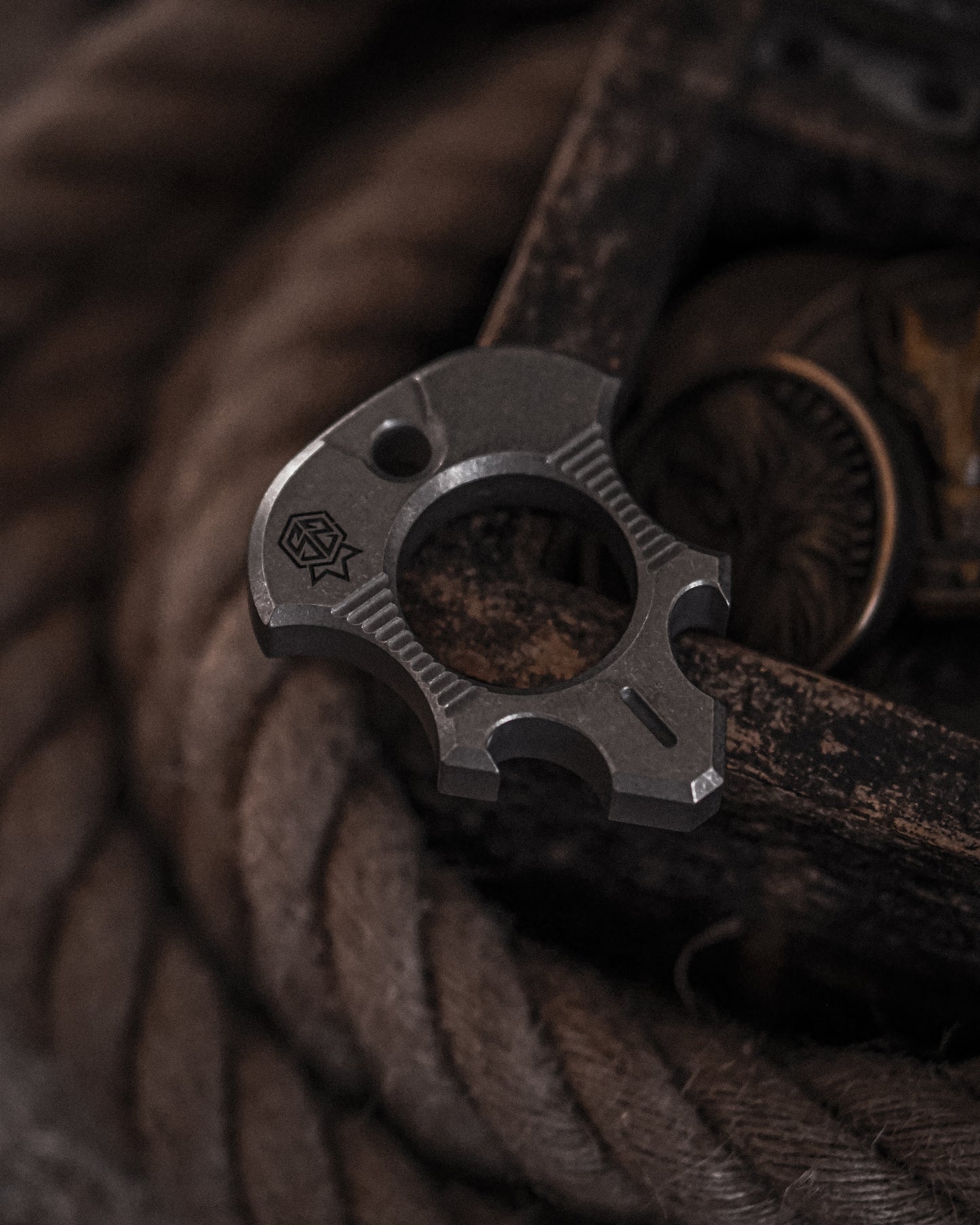 Titanium Sphinx Tool
