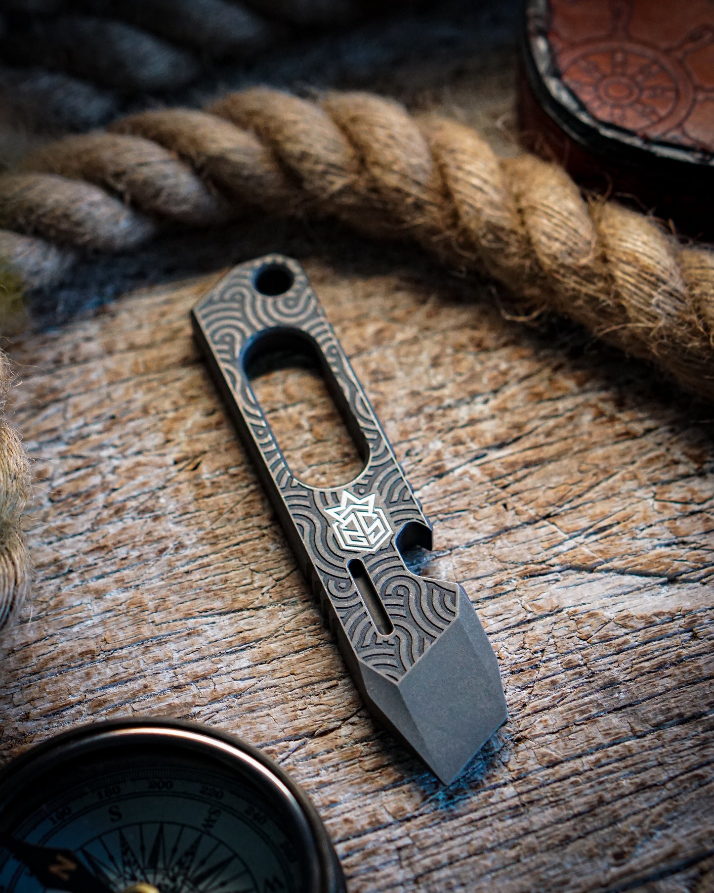 Kronos Titanium Prybar Tool