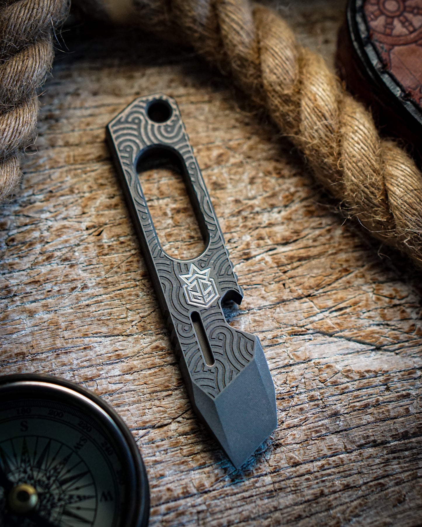 Kronos Titanium Prybar Tool