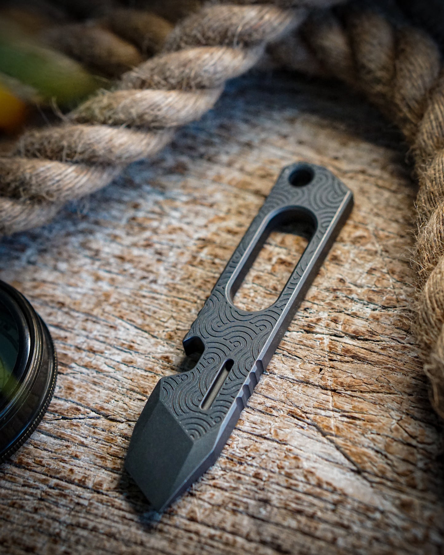 Kronos Titanium Prybar Tool