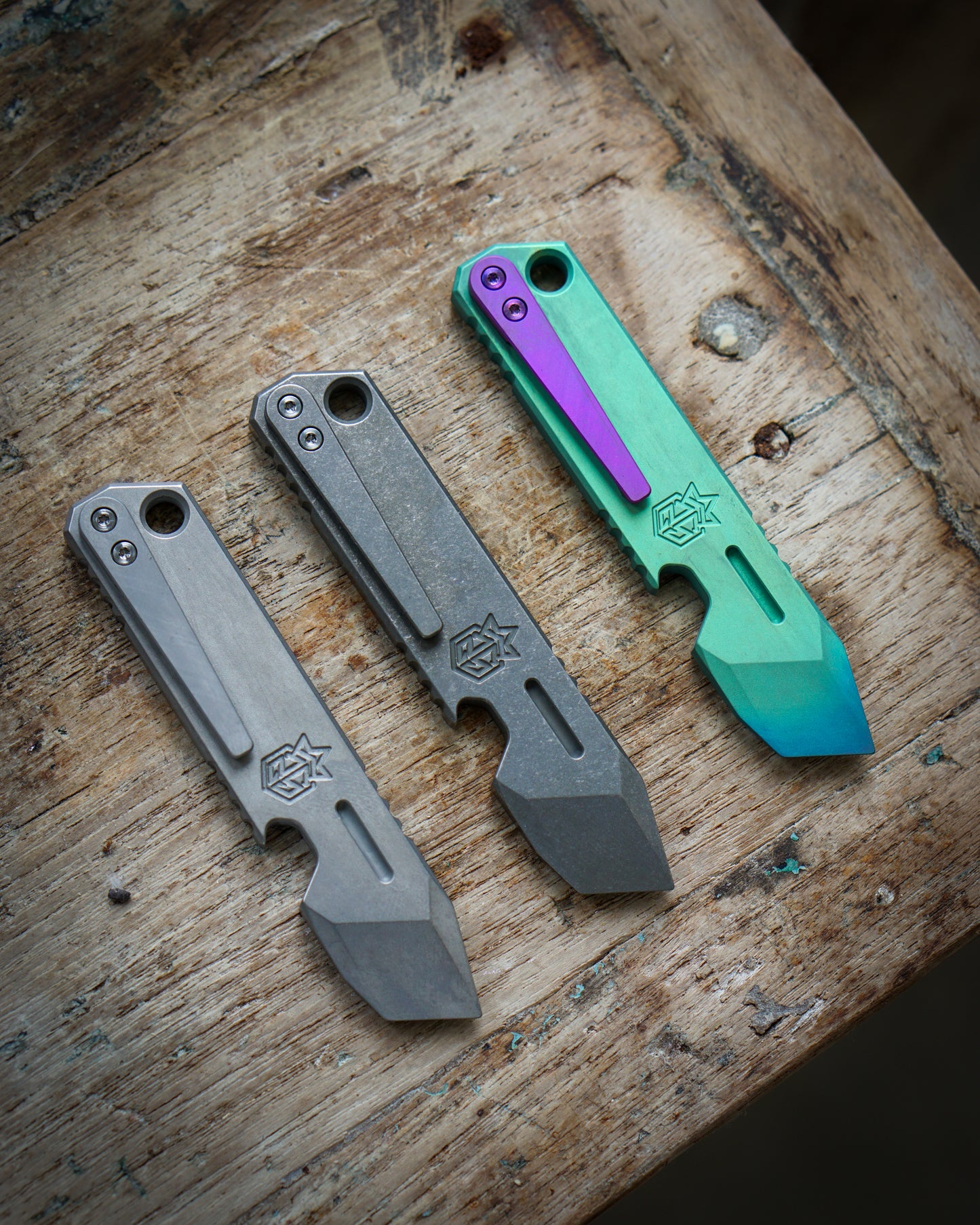 Kronos V2 Titanium Prybar Tool - BioMesh Edition