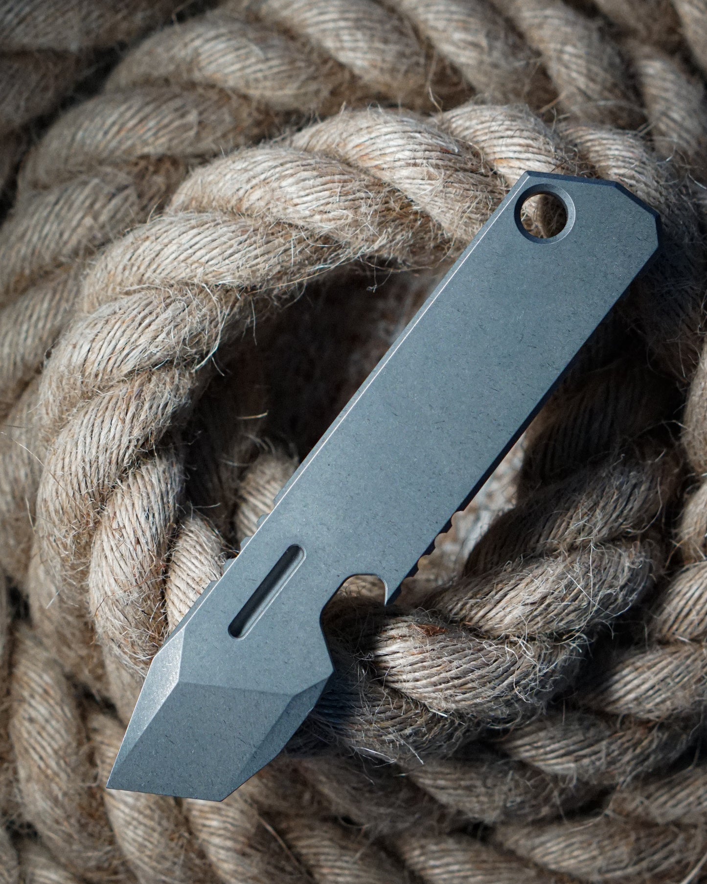 Kronos V2 Titanium Prybar Tool - Stonewashed