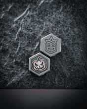 Load image into Gallery viewer, Titanium Hex beads - Halloween
