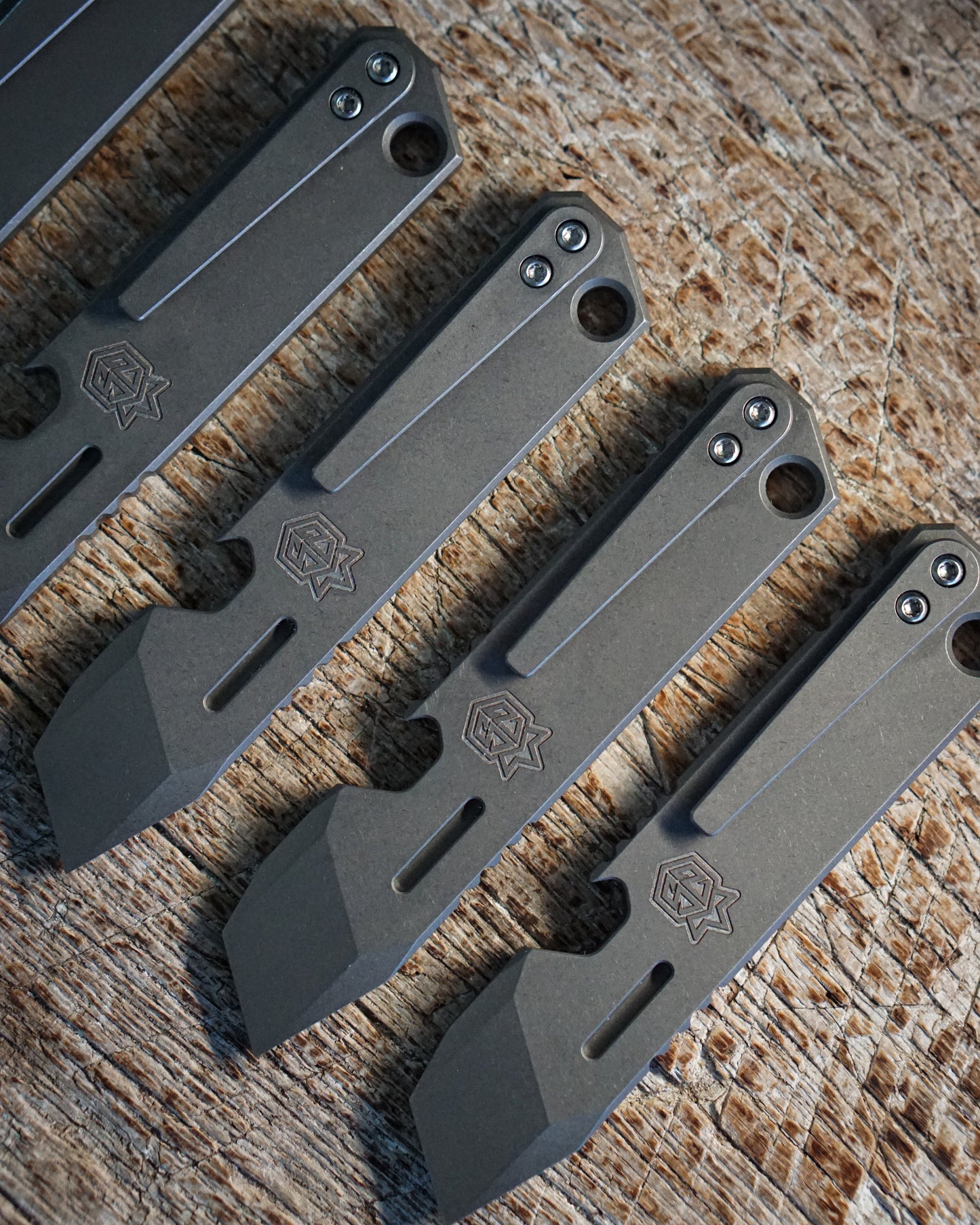 Kronos V2 Titanium Prybar Tool - Stonewashed