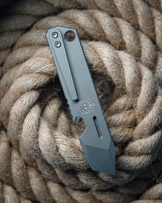 Kronos V2 Titanium Prybar Tool