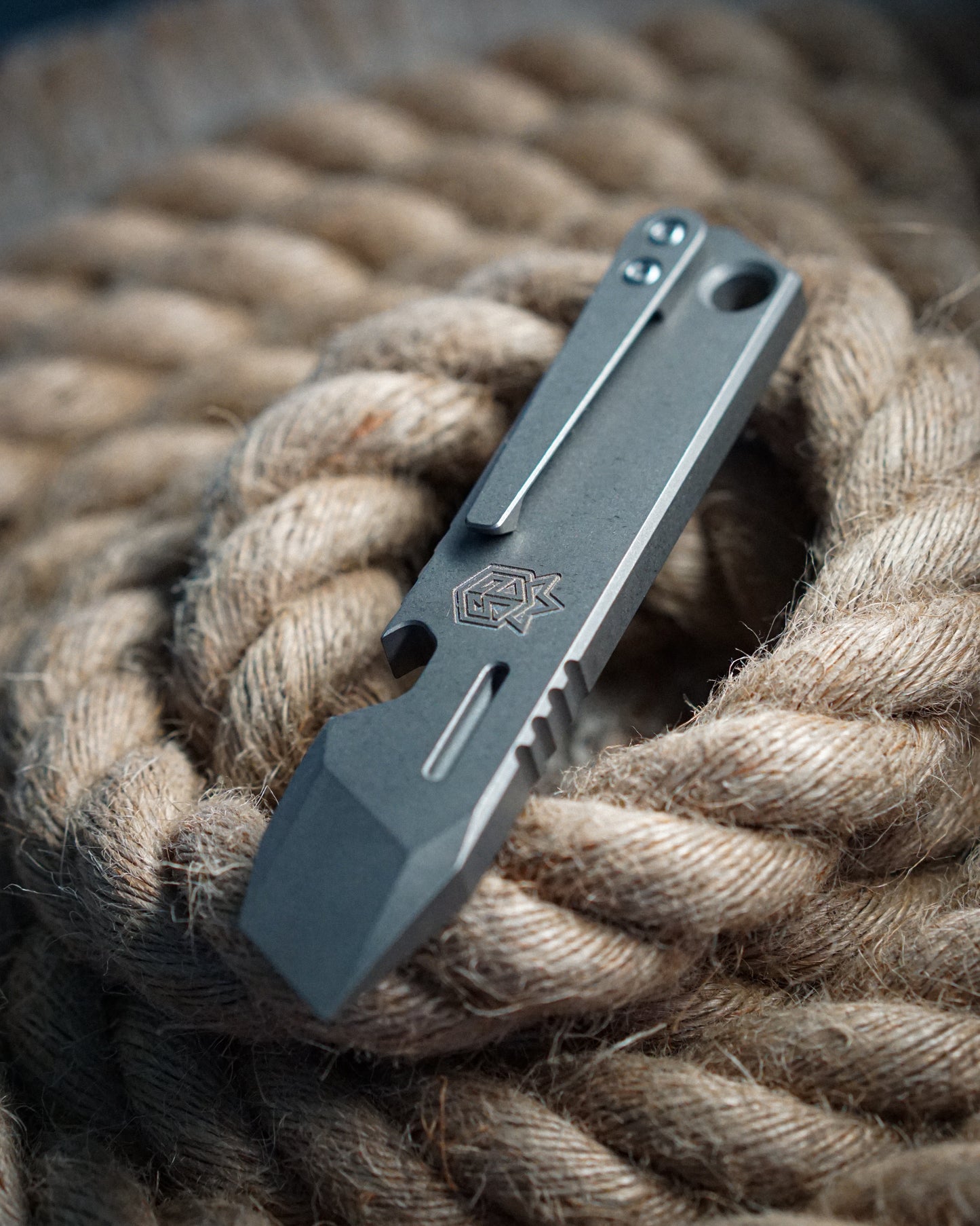 Kronos V2 Titanium Prybar Tool - Stonewashed