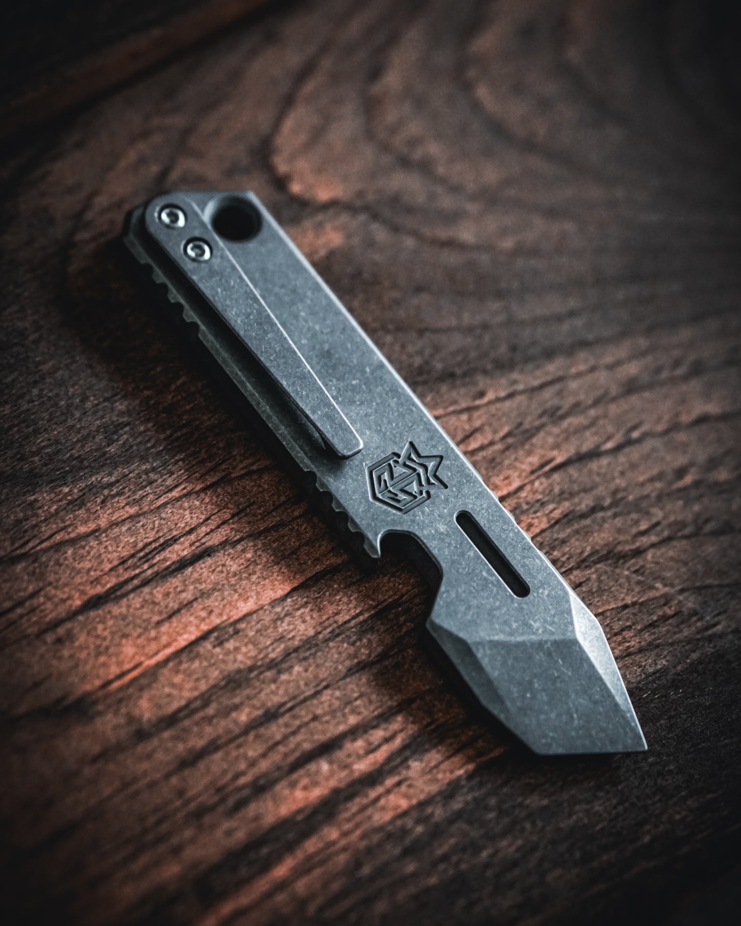 Kronos V2 Titanium Prybar Tool - Spin Edition