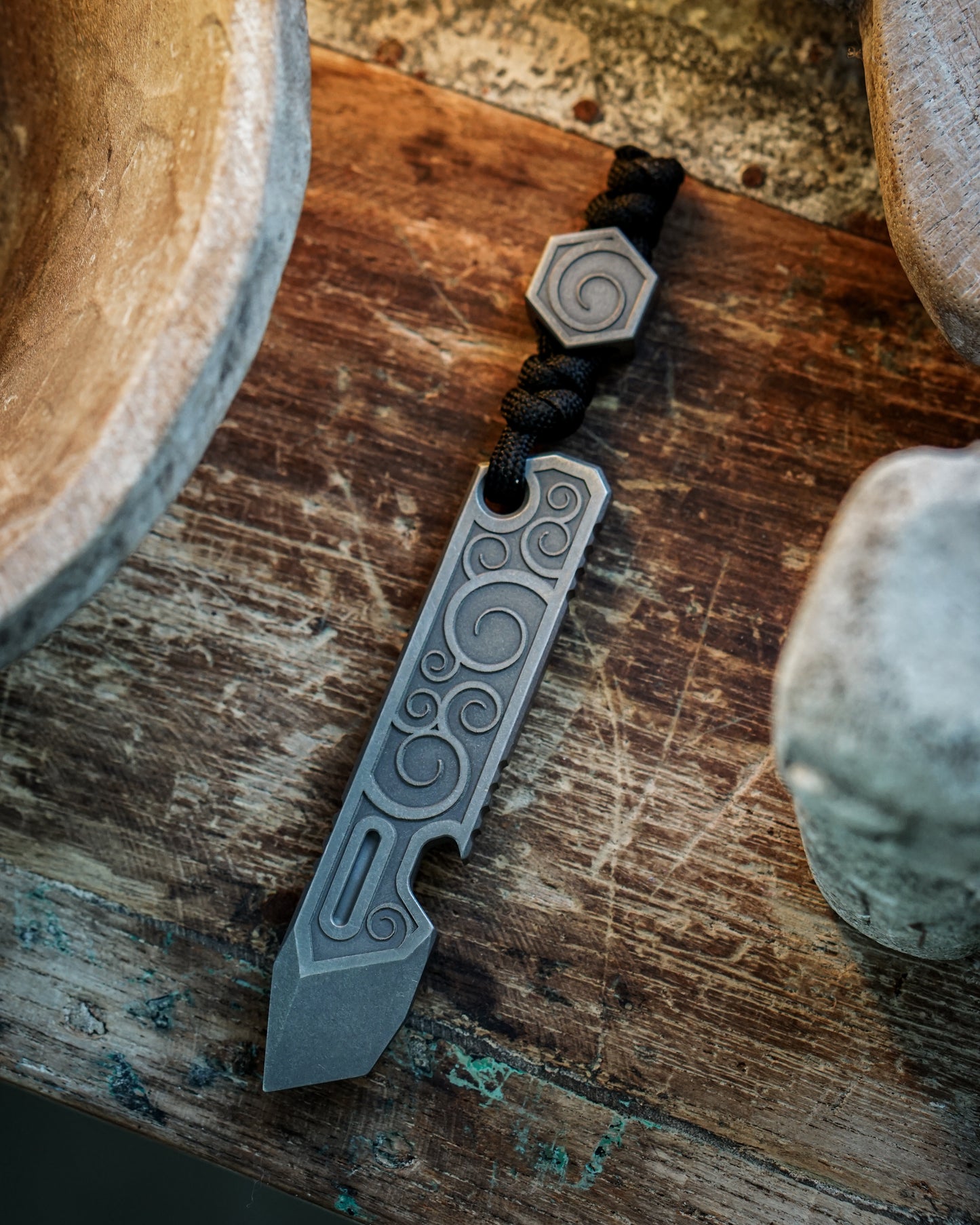 Kronos V2 Titanium Prybar Tool - Elden Edition