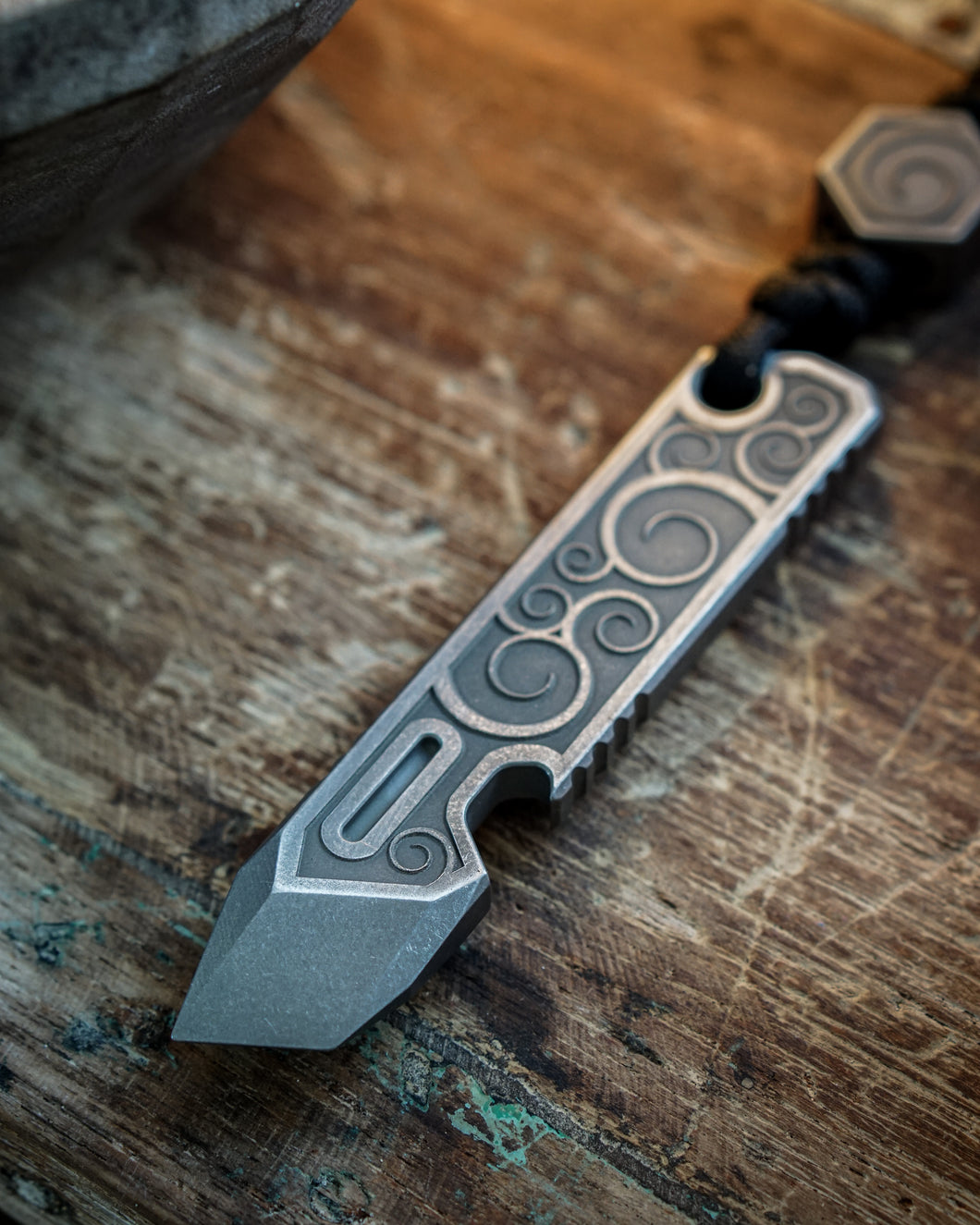 Kronos V2 Titanium Prybar Tool