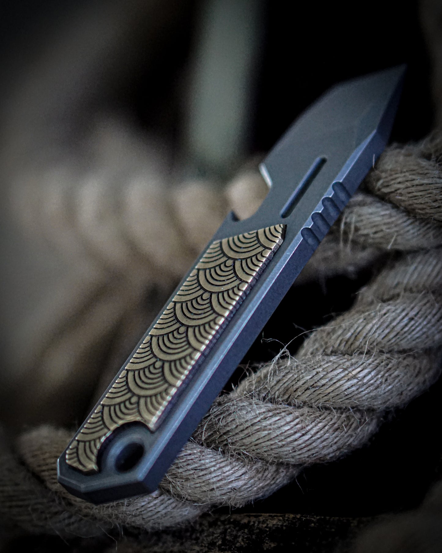 Kronos V2 Titanium Prybar Tool - Brass Seigaiha Inlay