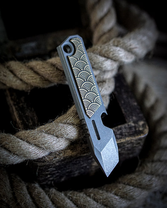 Kronos V2 Titanium Prybar Tool