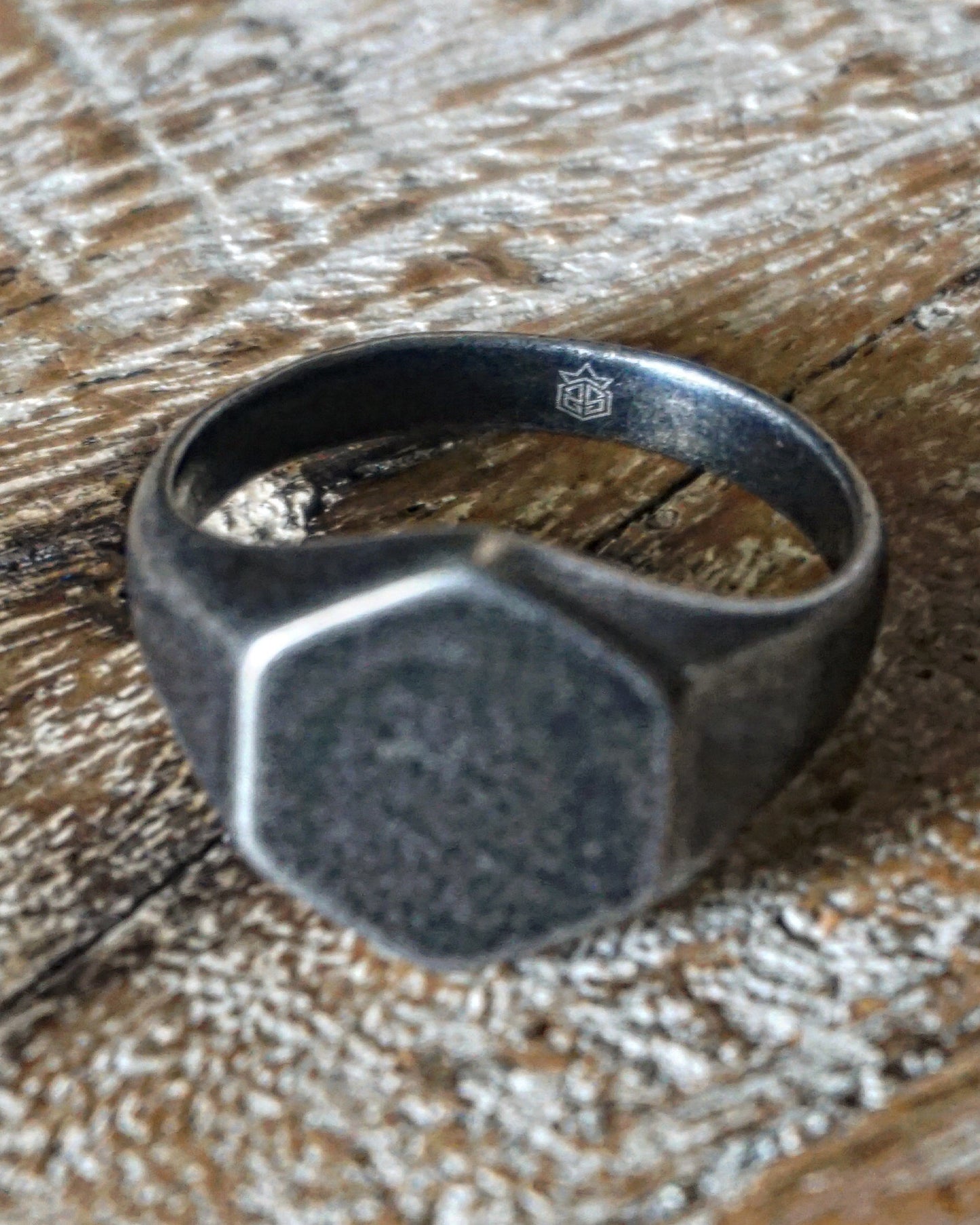 The Six Sides Ring